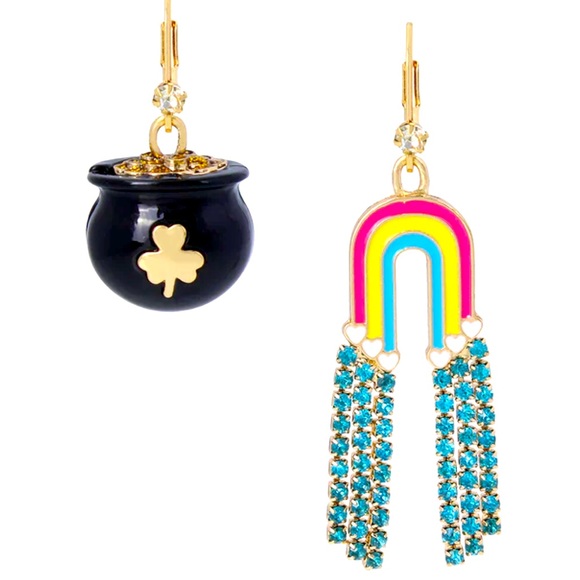 Betsey Johnson Jewelry - New Betsey Johnson KITSCH LUCK OF THE IRISH earrings